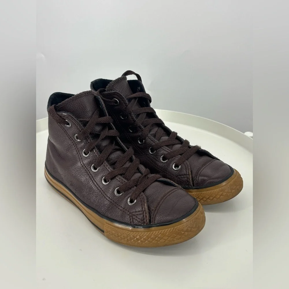 NWOB Burgundy Leather Converse High Top Youth‎ Sneakers Purple 2